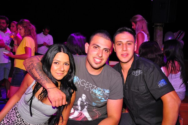 Night Beach Party @ Edde Sands